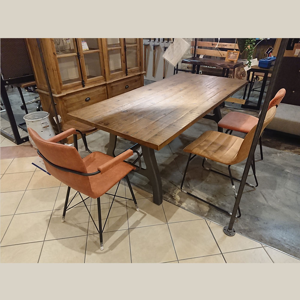 写真は幅185cmです。