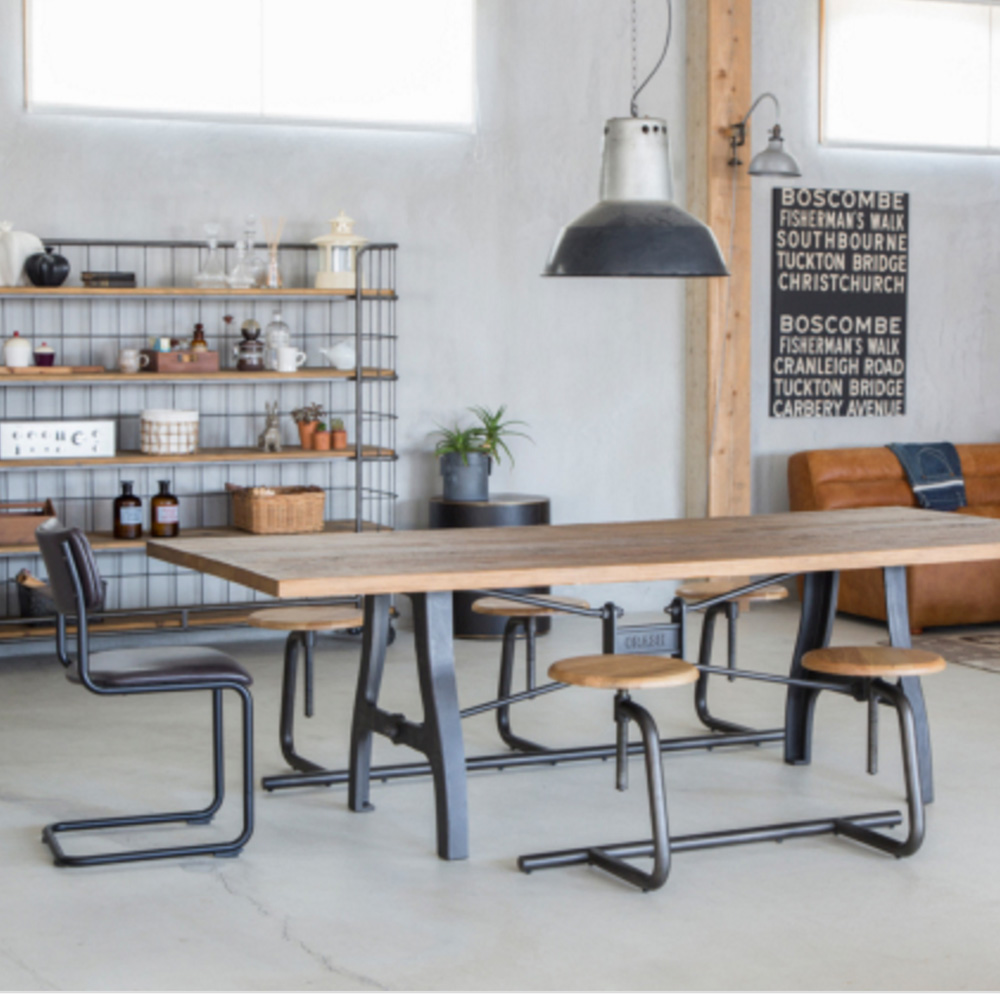 写真は幅240cmタイプです。